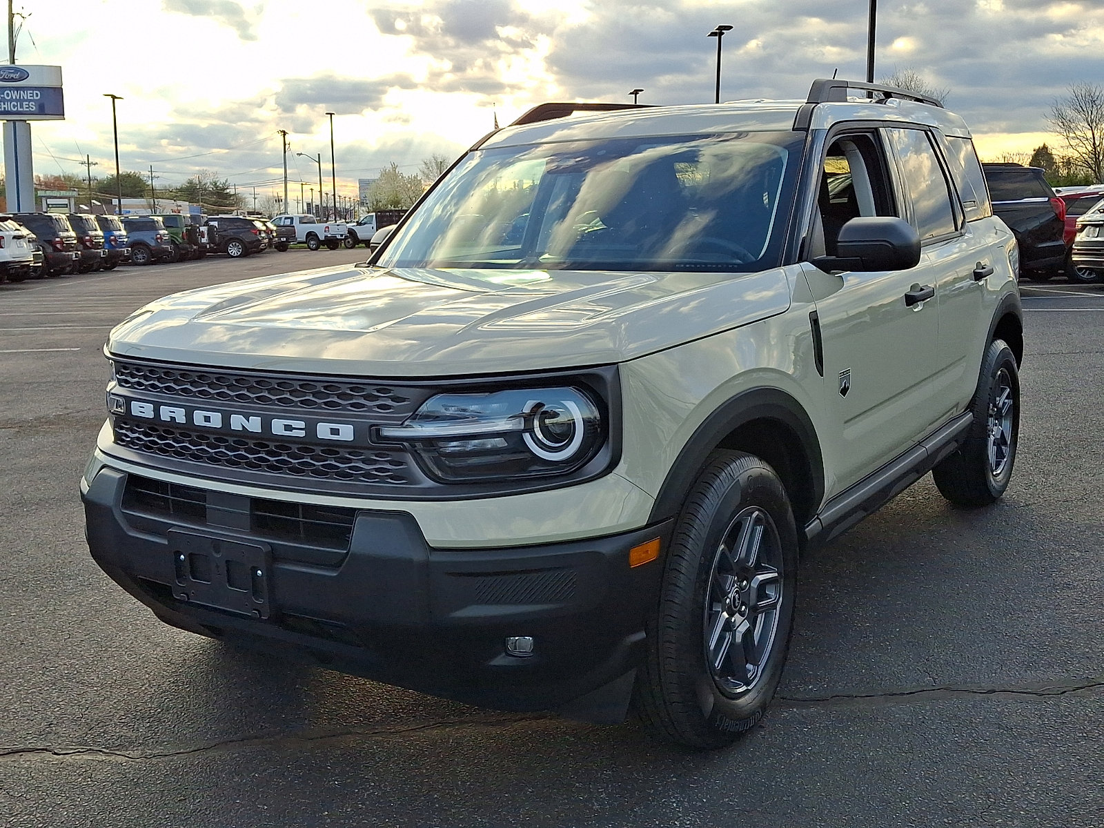 Used 2025 Ford Bronco Sport Big Bend w/ Convenience Package AWD/4WD image 3