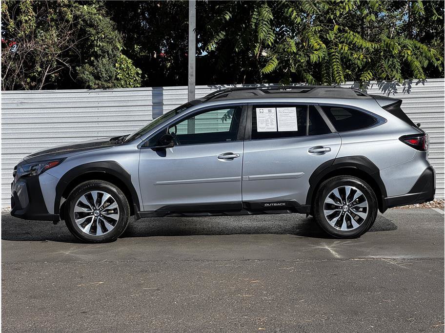 Used 2023 Subaru Outback Limited XT AWD/4WD image 9