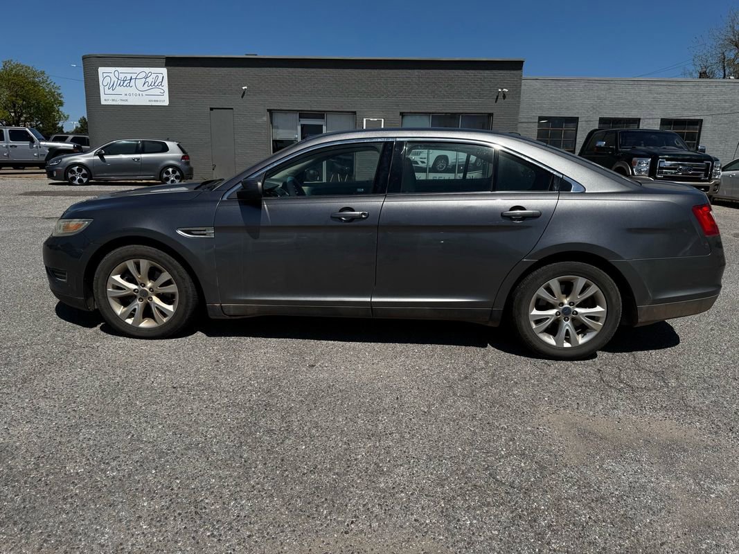 Used 2011 Ford Taurus SEL w/ 201A Rapid Spec Order Code FWD image 5