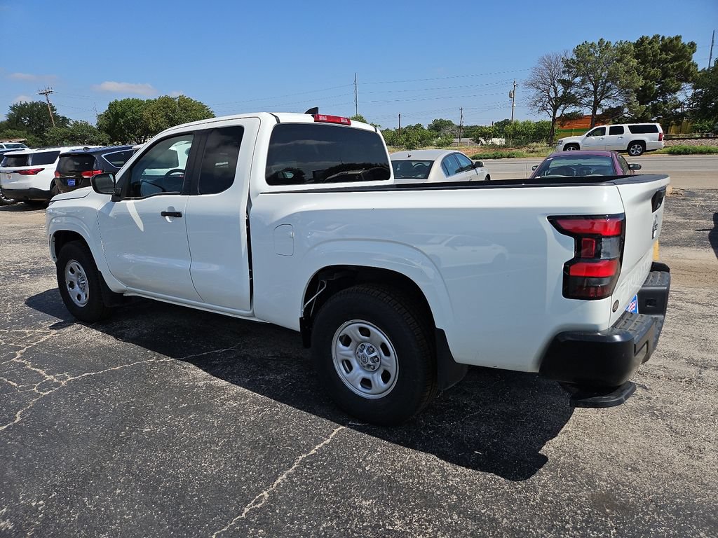 Used 2024 Nissan Frontier S RWD image 7