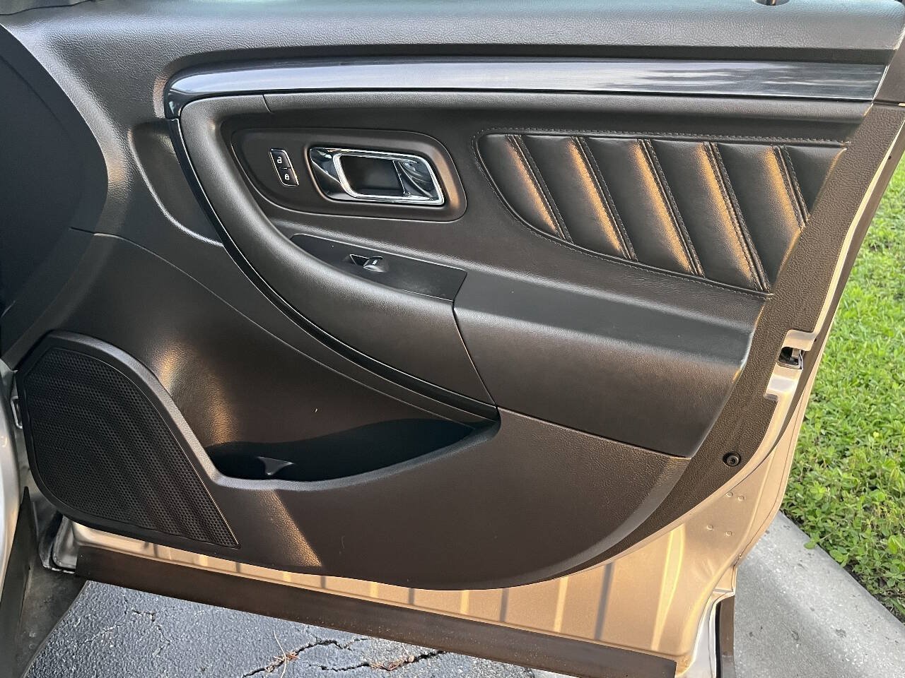Used 2019 Ford Taurus SHO AWD/4WD image 37