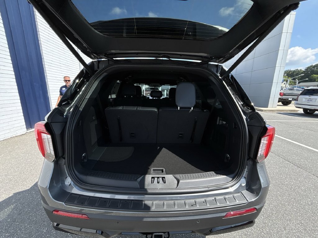 New 2026 Ford Explorer ST-Line RWD image 20