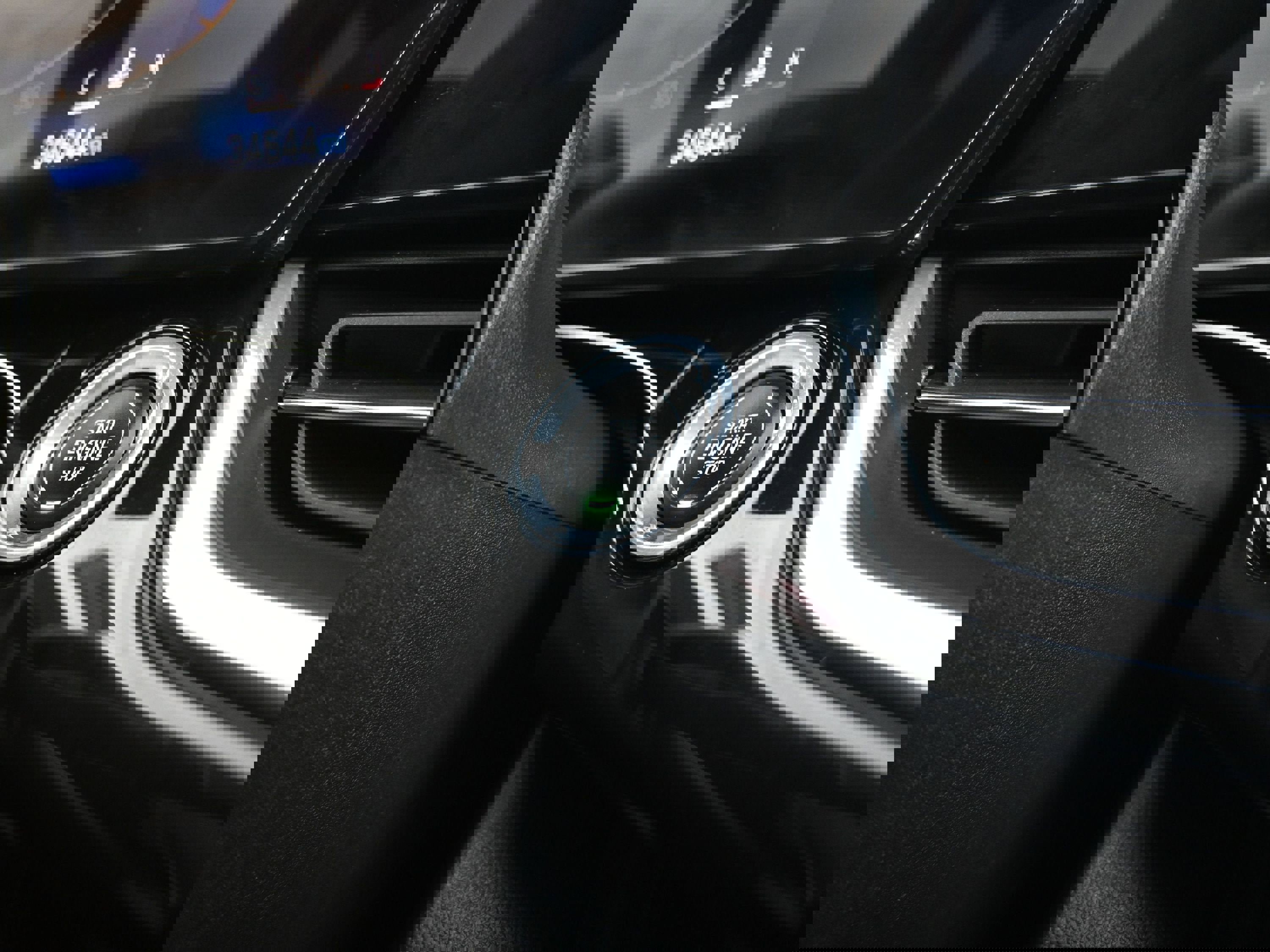 Certified 2024 Chevrolet Trax RS w/ Sunroof Package image 17