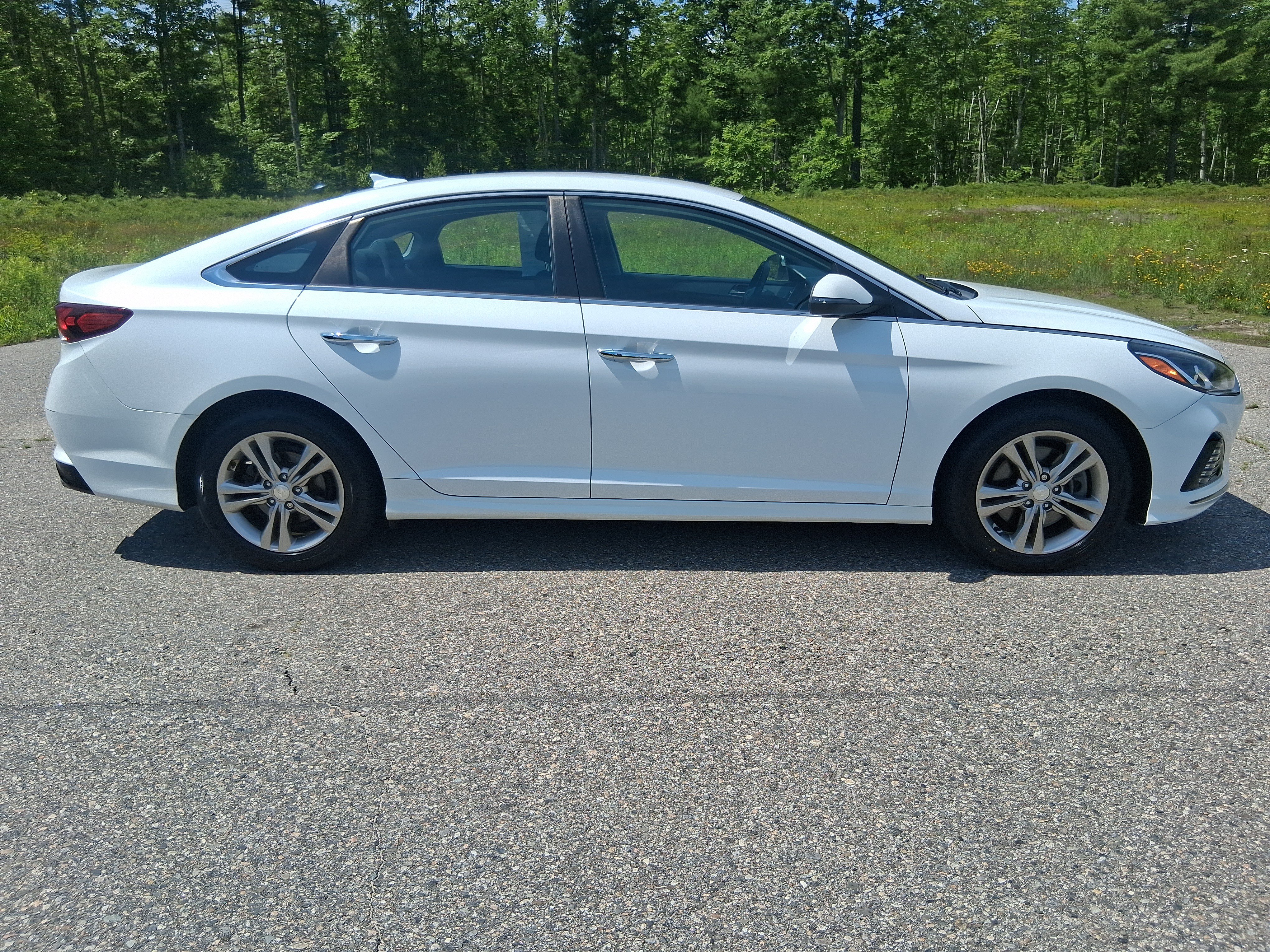 Used 2019 Hyundai Sonata SEL w/ Tech Package 02 FWD image 4