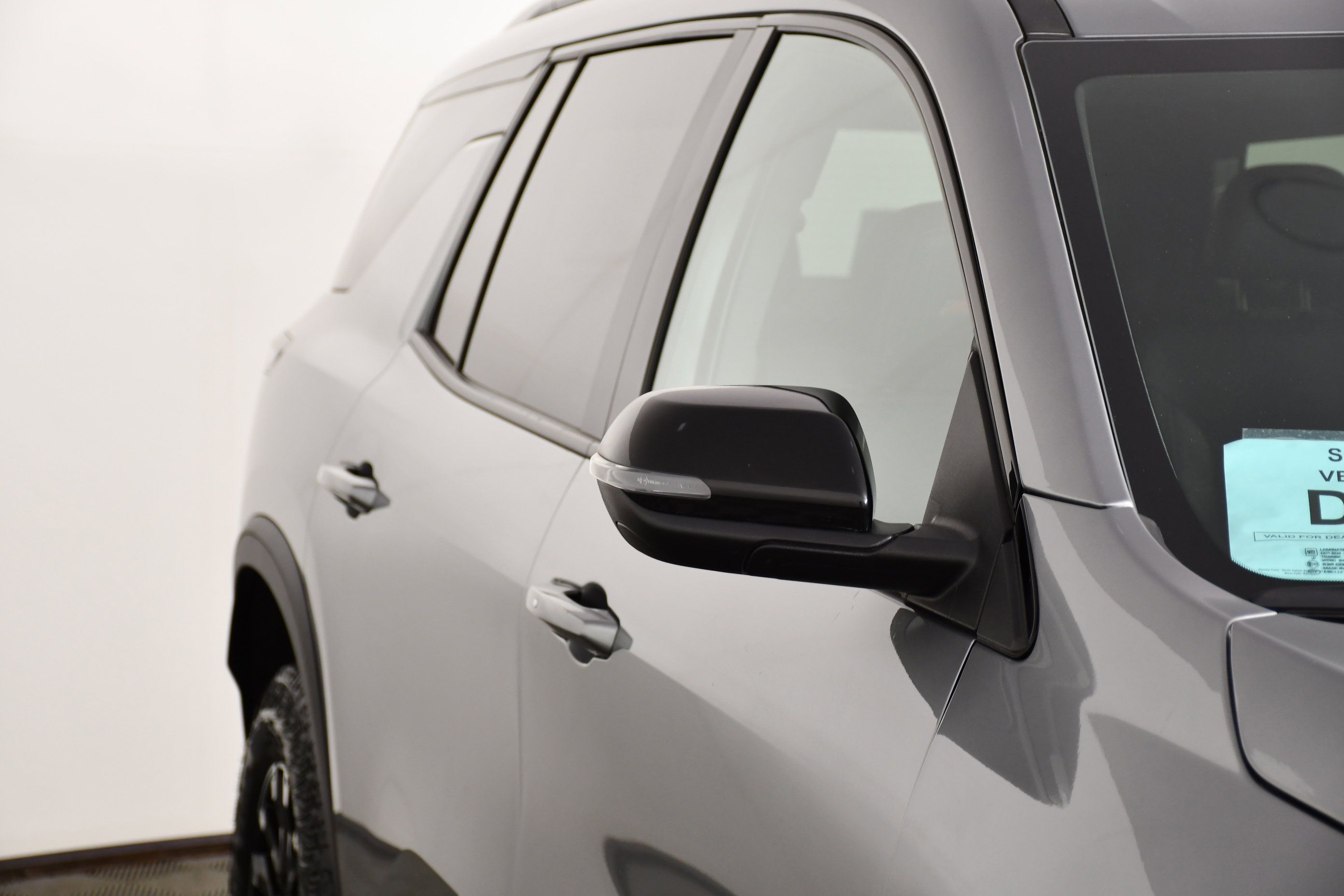 Used 2025 Chevrolet Traverse Z71 image 14