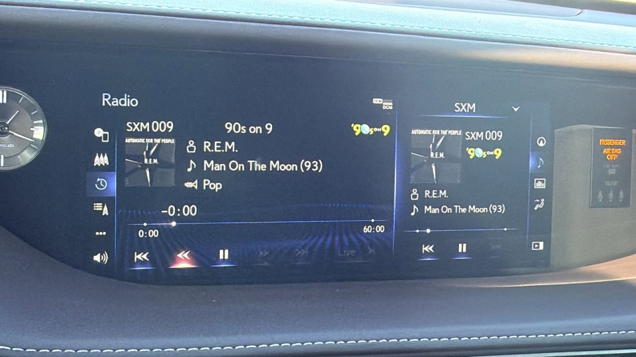 Used 2019 Lexus LS 500 AWD w/ Accessory Package (Z2) image 16