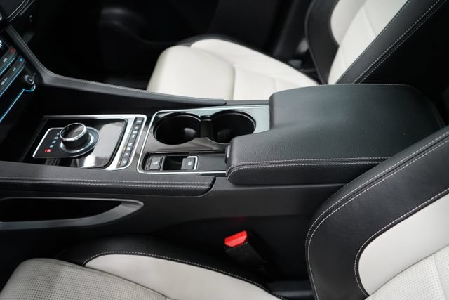 Used 2017 Jaguar F-PACE R-Sport AWD/4WD image 37