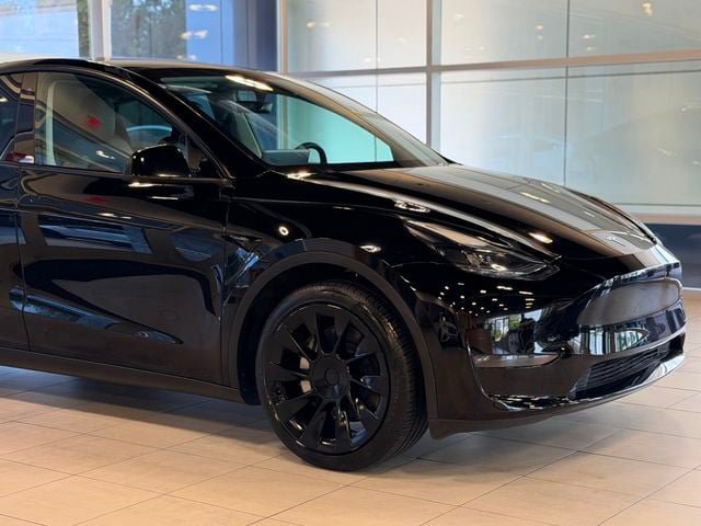 Used 2023 Tesla Model Y Long Range AWD/4WD image 5