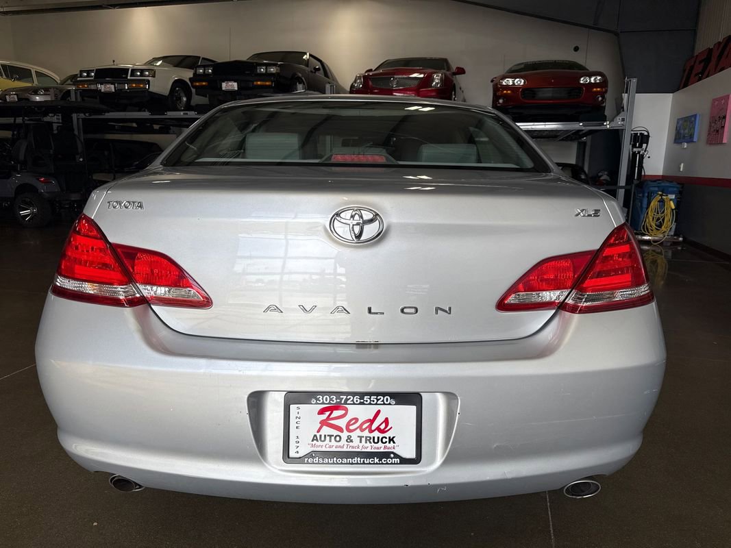 Used 2006 Toyota Avalon XLS image 48