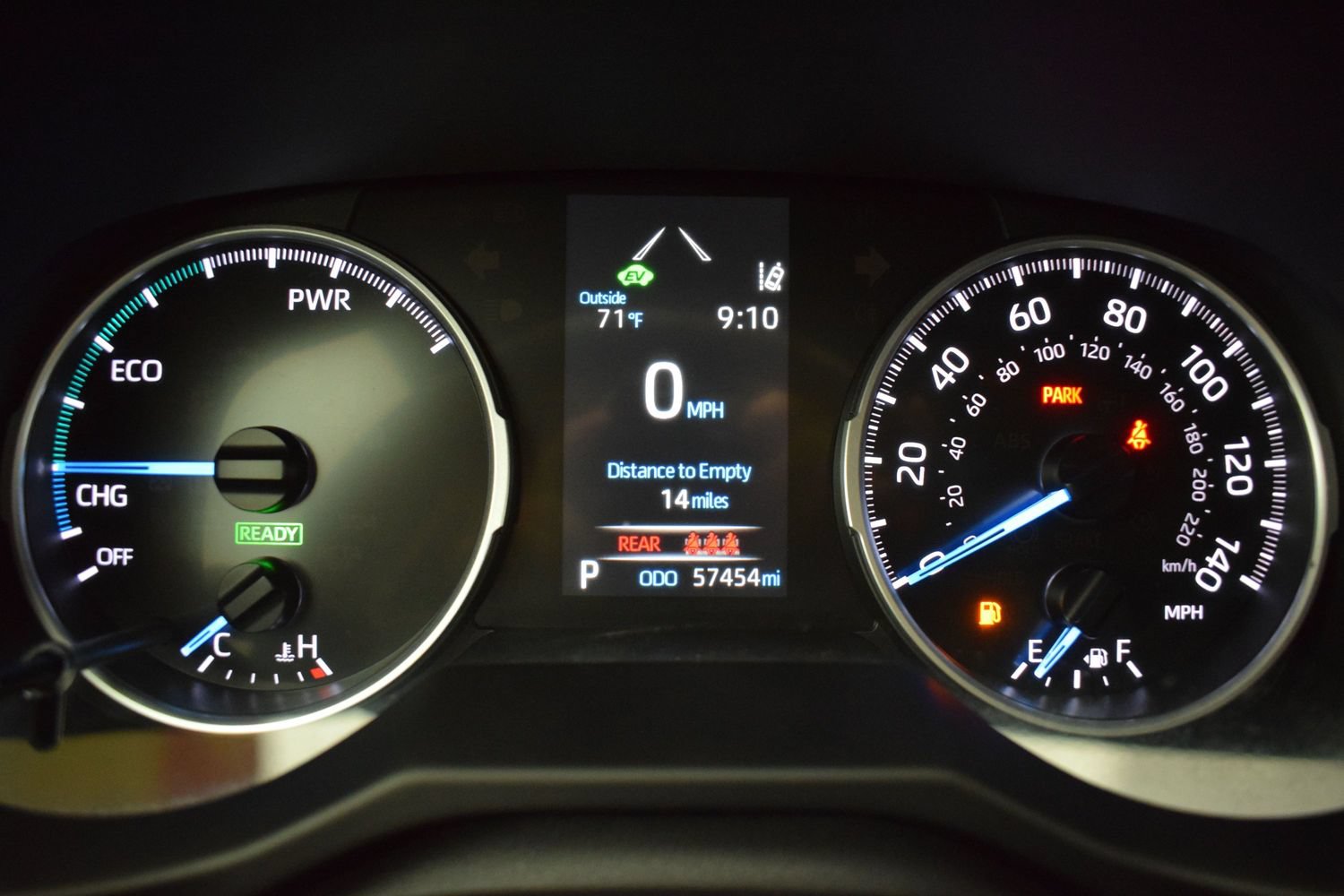 Used 2022 Toyota RAV4 LE AWD/4WD image 16
