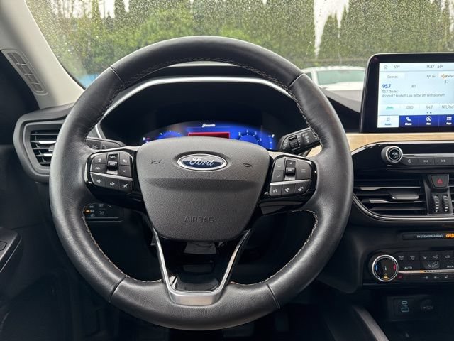 Used 2022 Ford Escape Titanium w/ Titanium Elite Package AWD/4WD image 19