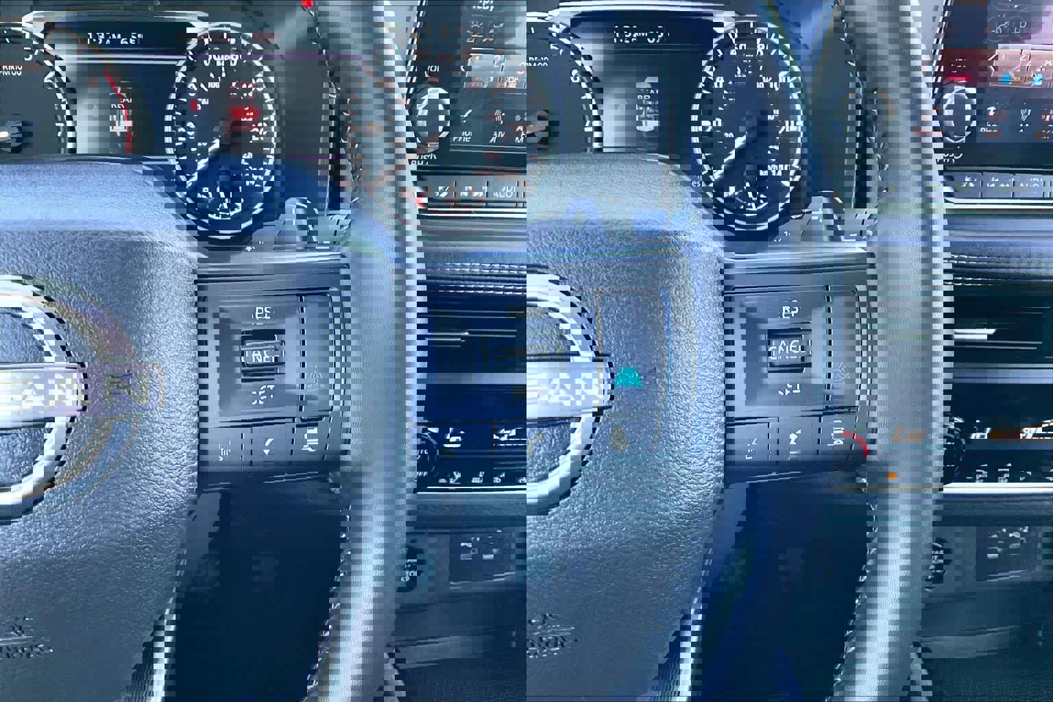 Used 2025 Nissan Rogue SV image 25