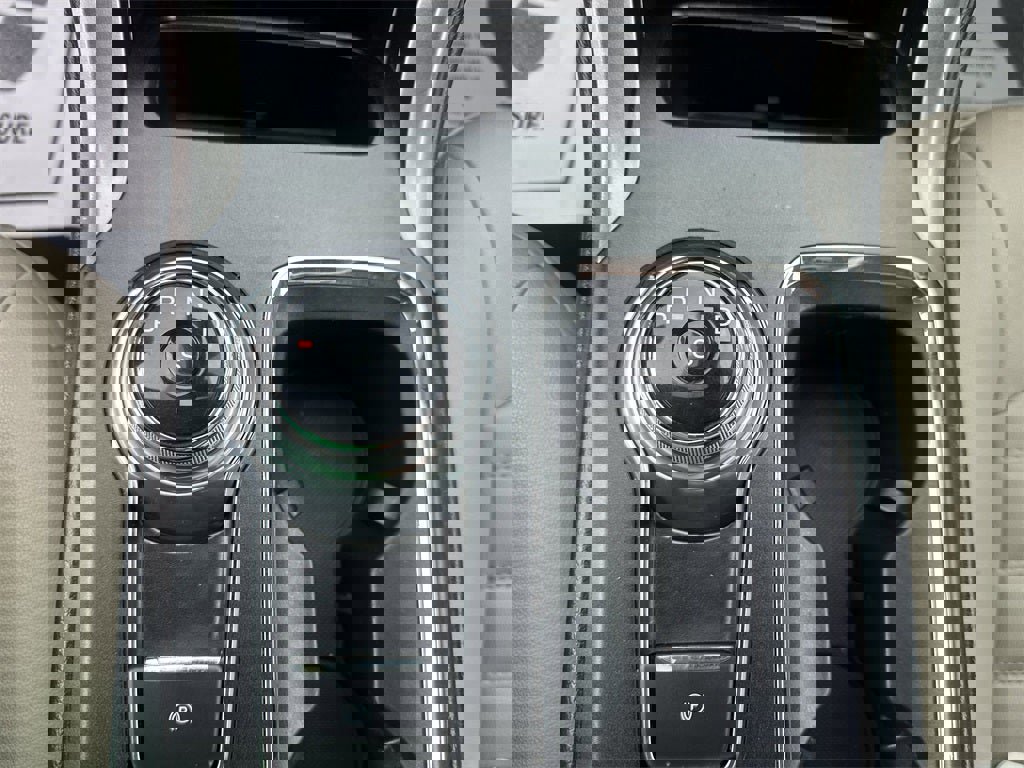 Used 2019 Ford Fusion SEL image 45