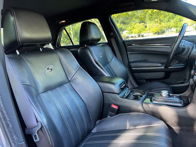 Used 2017 Chrysler 300 S AWD/4WD image 23