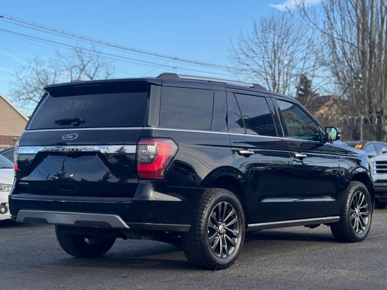 Used 2020 Ford Expedition Limited image 4