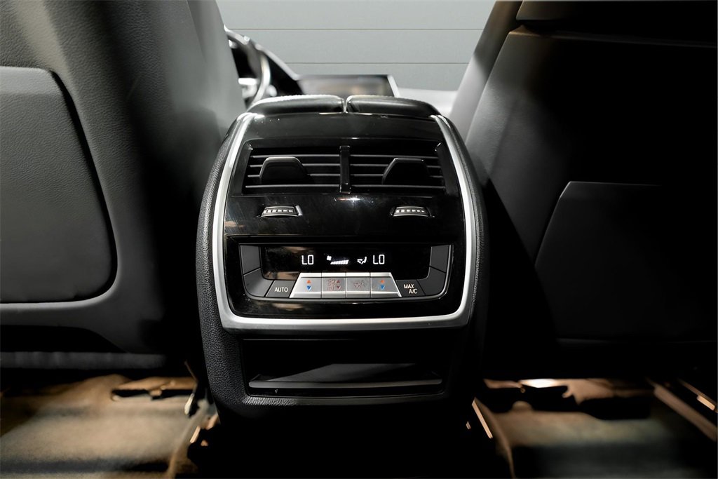 Used 2021 BMW X6 M50i w/ Executive Package image 33