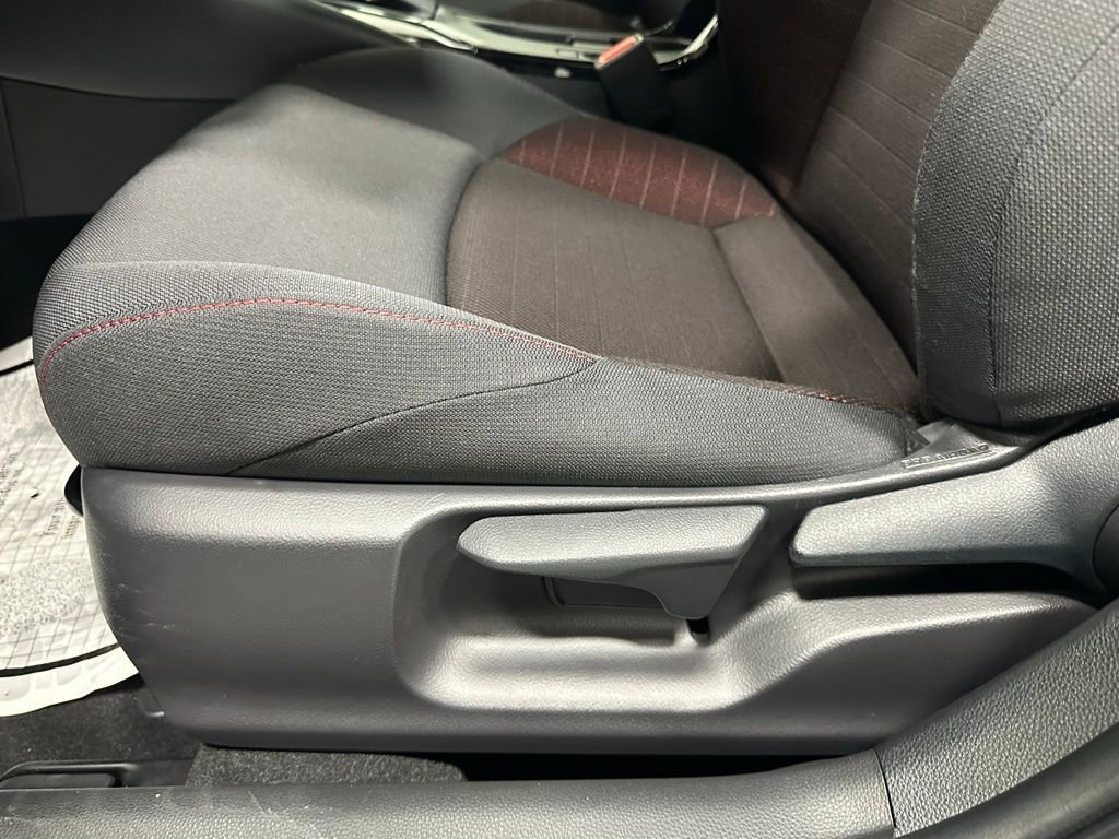 Used 2025 Toyota Corolla SE FWD image 12
