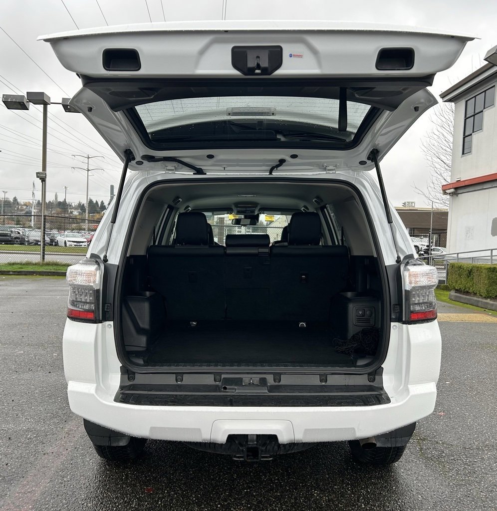 Certified 2024 Toyota 4Runner SR5 Premium image 24