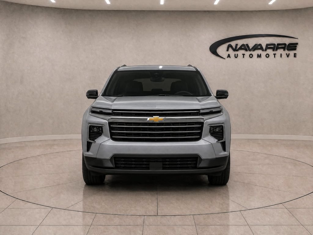 Used 2025 Chevrolet Traverse LT AWD/4WD image 2