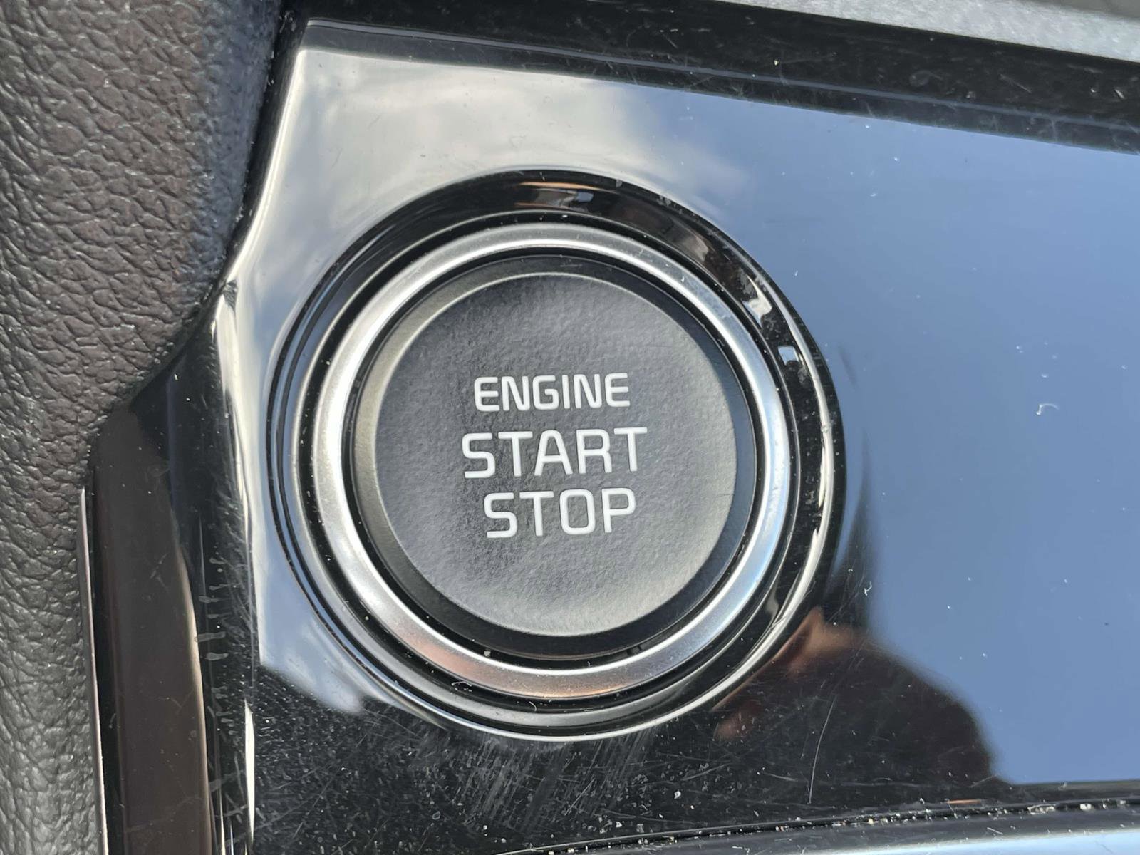 Used 2023 Kia Sportage EX video 5