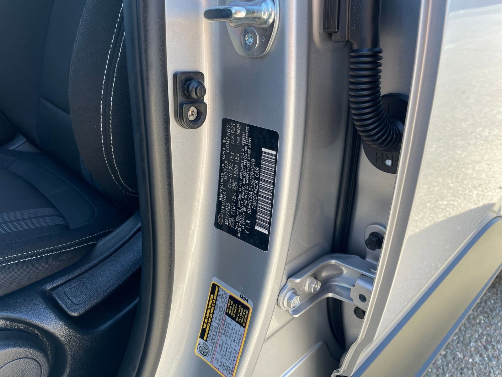 Used 2025 Hyundai Venue SEL image 30