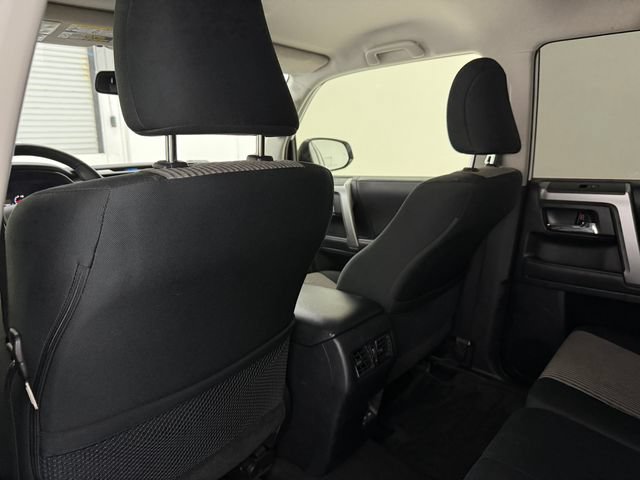 Used 2023 Toyota 4Runner SR5 AWD/4WD image 31