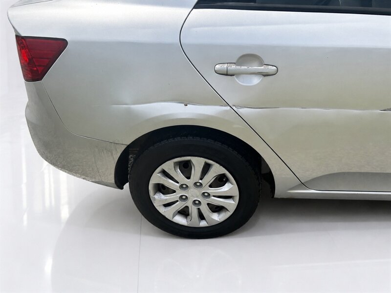 Used 2010 Kia Forte EX FWD image 23