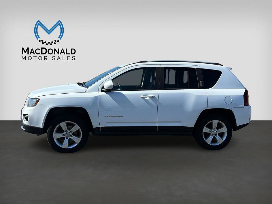 Used 2016 Jeep Compass Latitude image 4