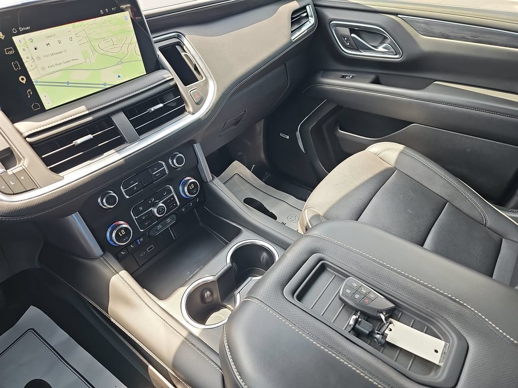 Used 2023 GMC Yukon SLT w/ SLT Luxury Package RWD image 25