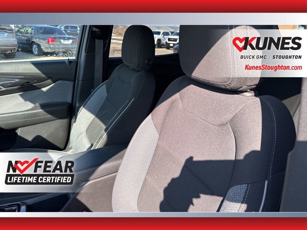 Used 2025 Chevrolet TrailBlazer LT w/ Driver Confidence Package image 23