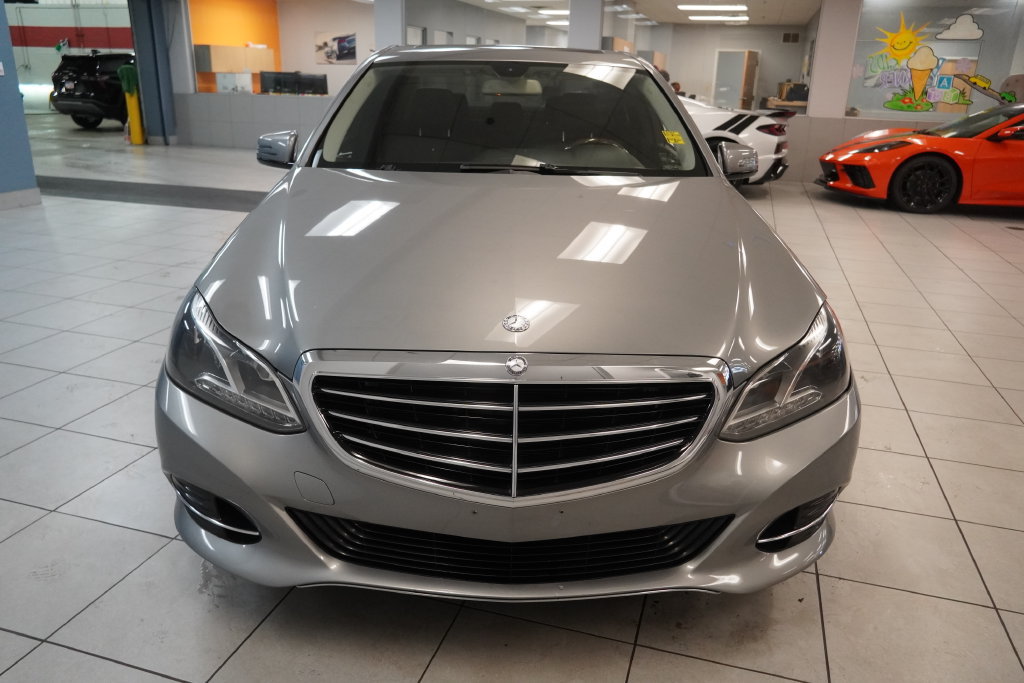 Used 2014 Mercedes-Benz E 350 4MATIC Sedan w/ Premium 1 Package image 9