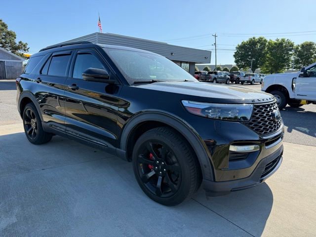 Used 2020 Ford Explorer ST w/ ST Street Pack image 4