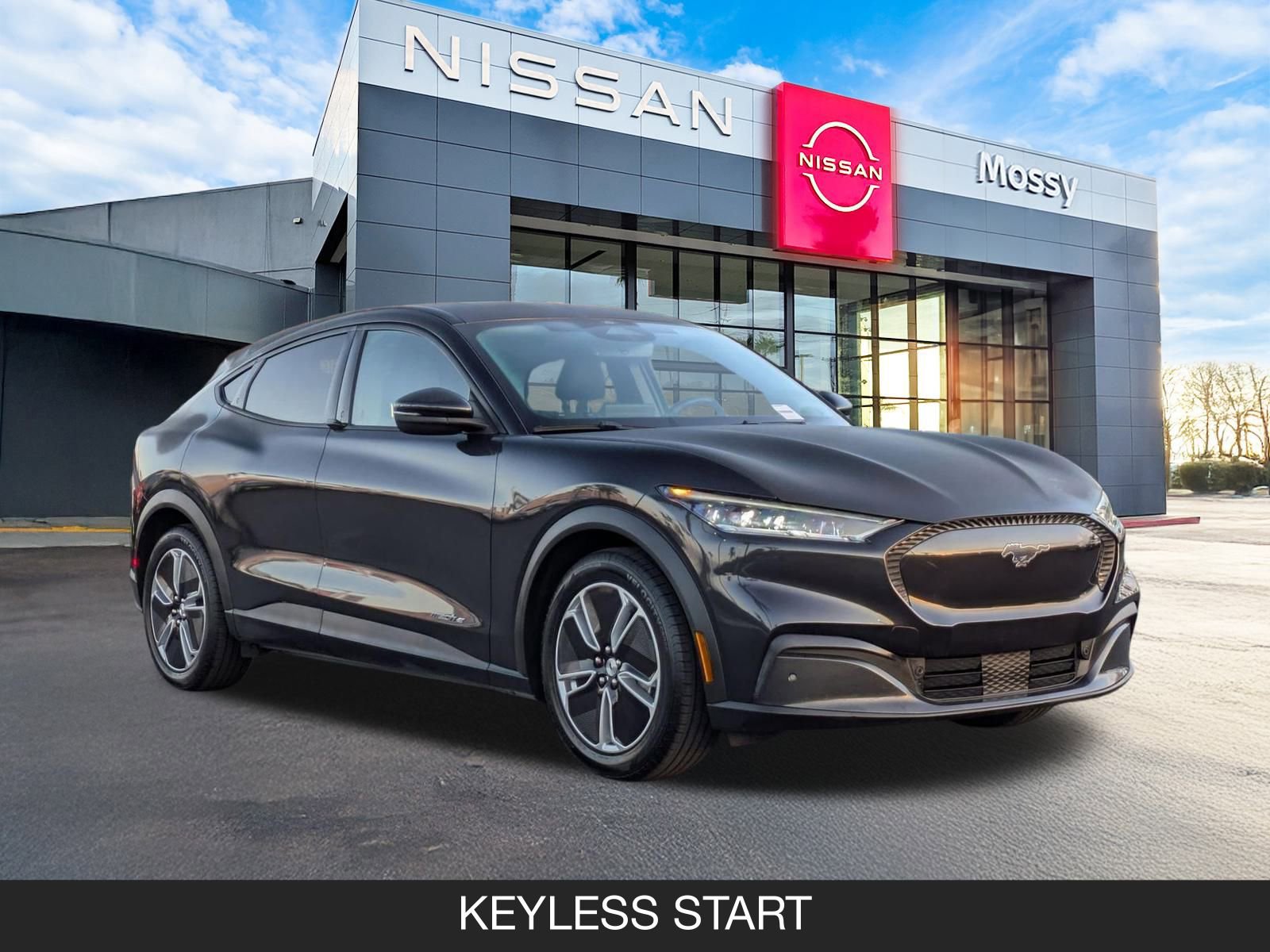 Used 2022 Ford Mustang Mach-E Select image 2