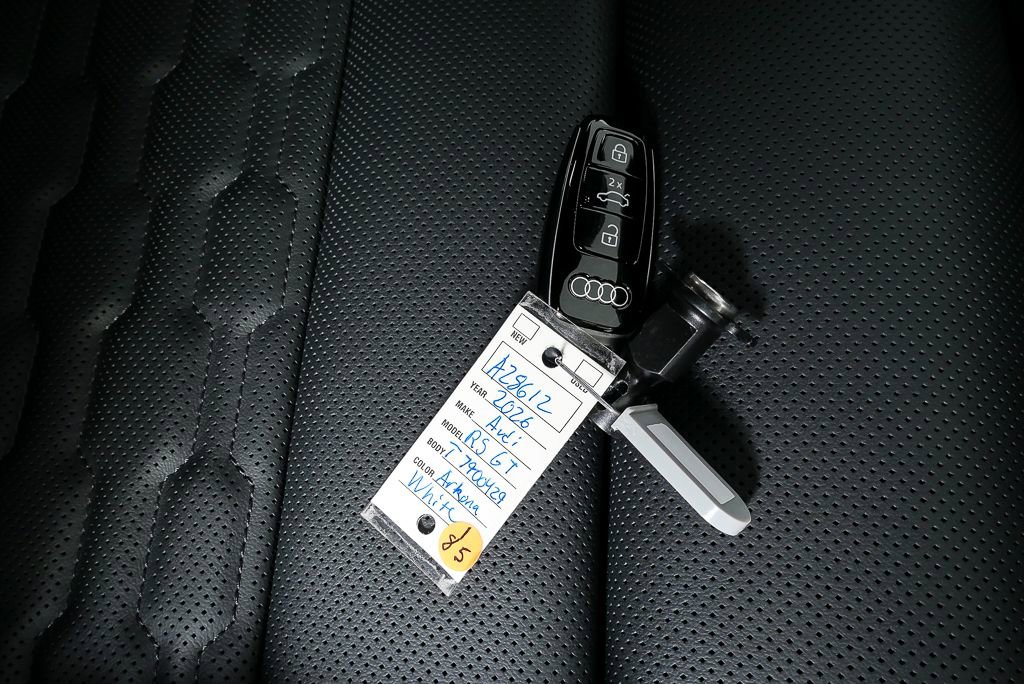 New 2026 Audi RS e-tron GT performance image 25