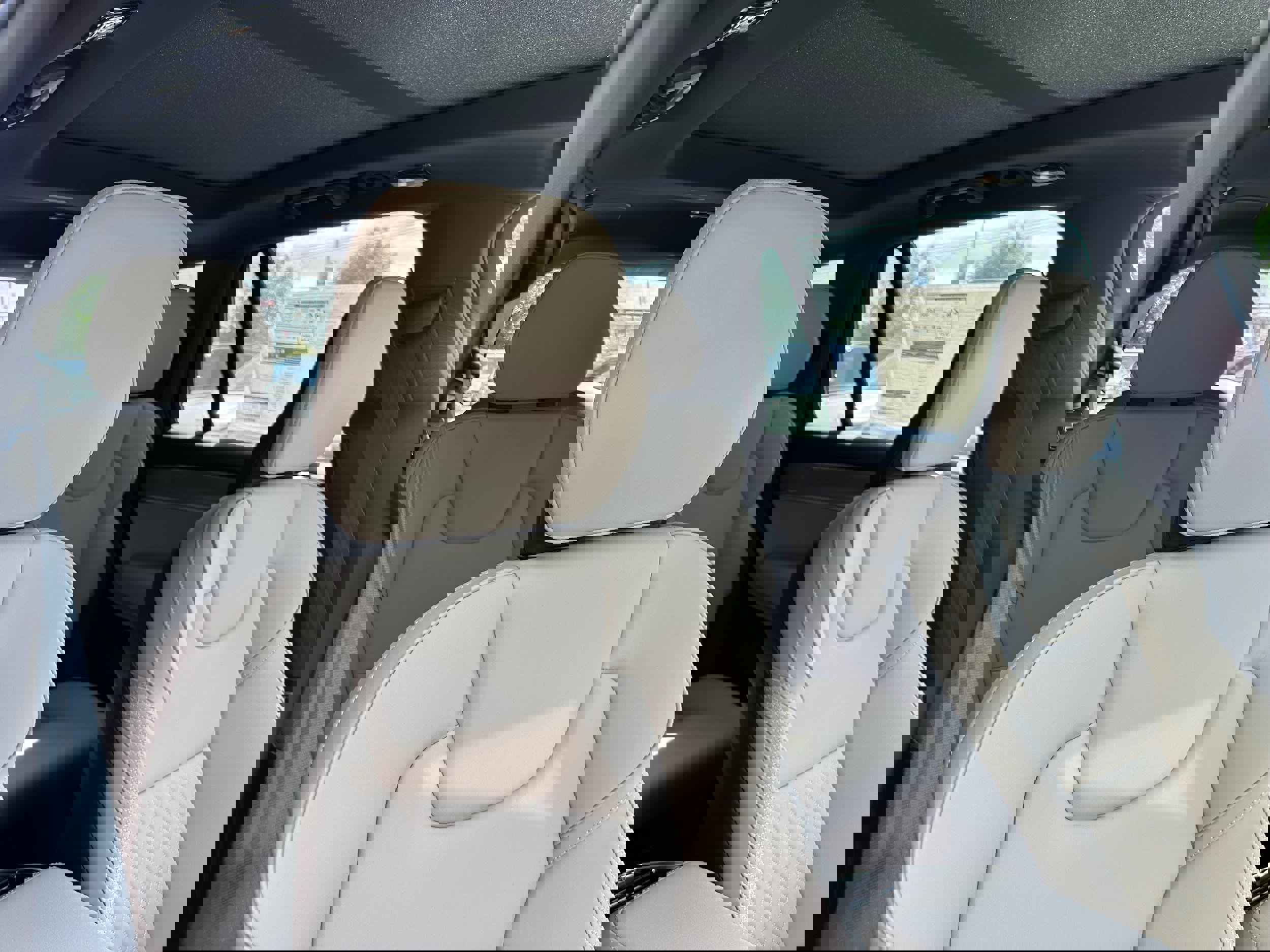 New 2026 Volvo XC90 B5 Plus image 9