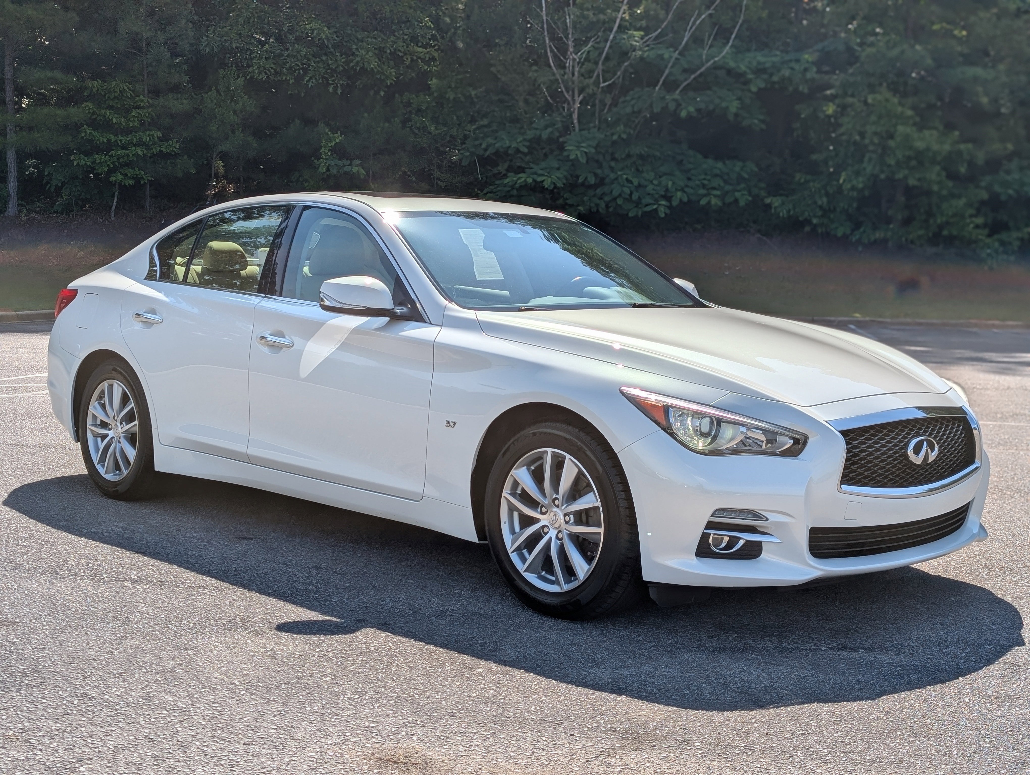 Used 2015 INFINITI Q50 Premium w/ Navigation Package AWD/4WD image 11