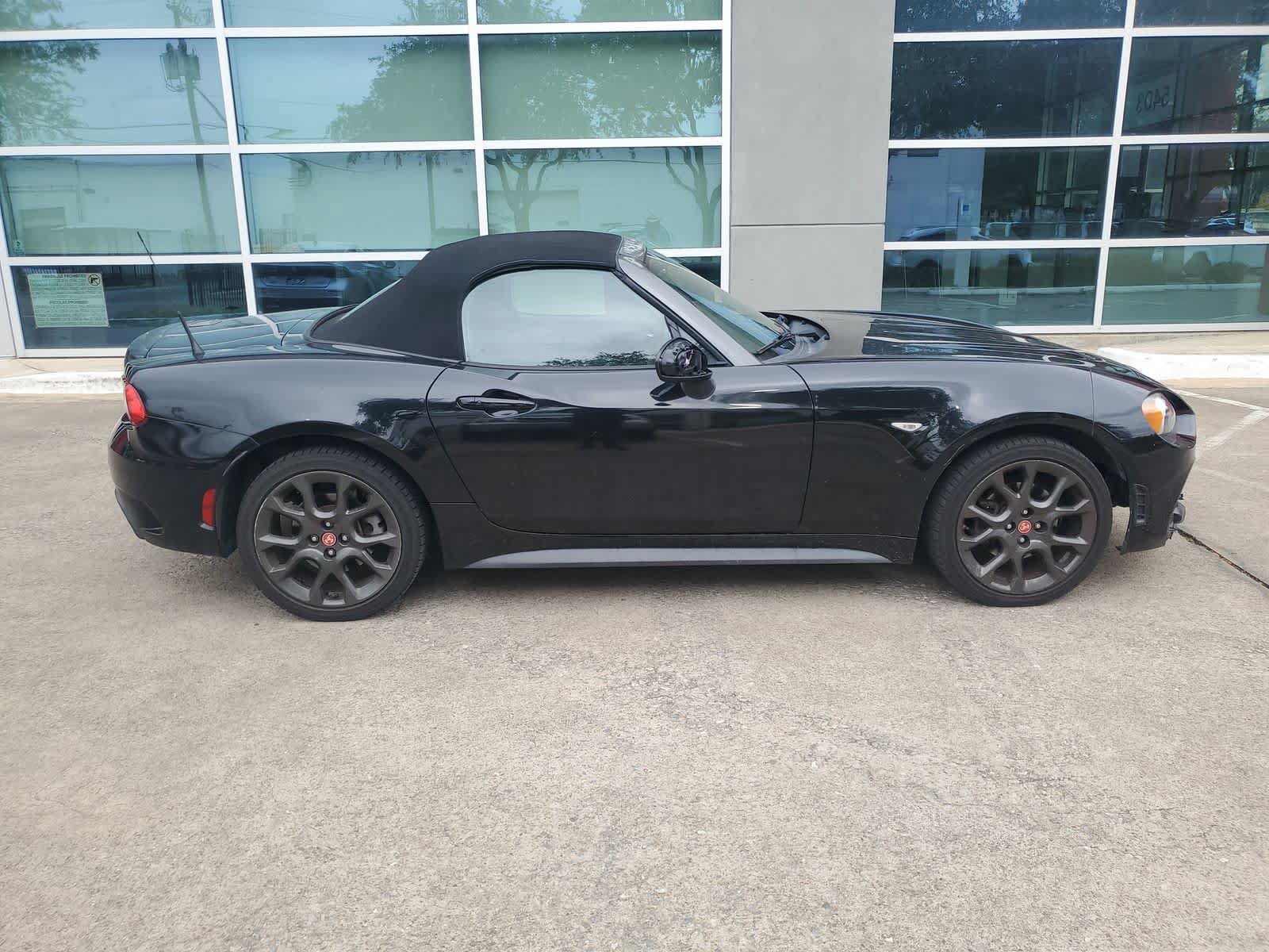 Used 2017 FIAT 124 Spider Abarth RWD image 7
