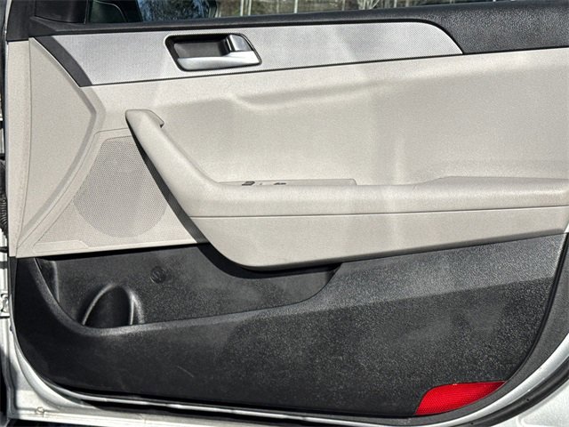 Used 2016 Hyundai Sonata SE image 14
