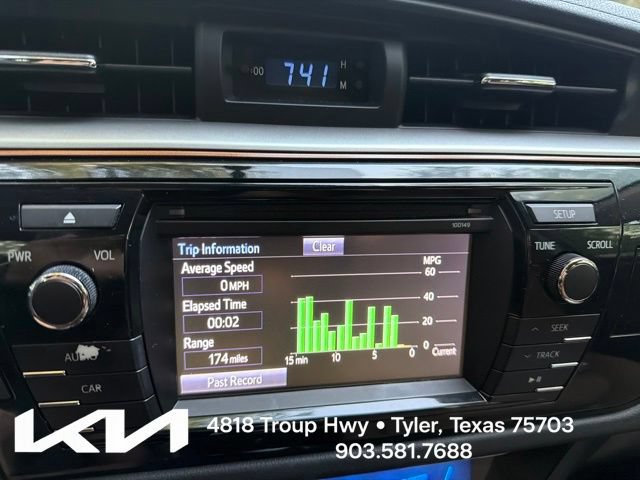 Used 2015 Toyota Corolla LE FWD image 17
