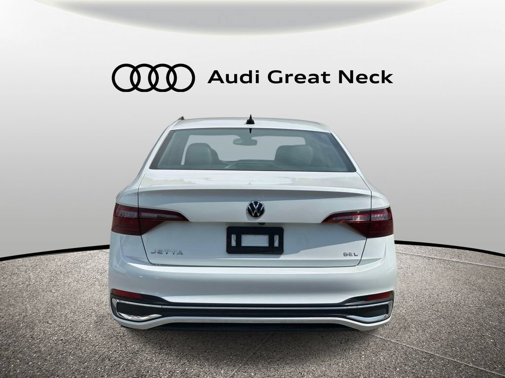 Used 2022 Volkswagen Jetta SEL FWD image 16