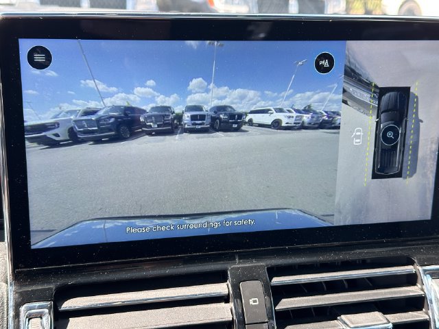 Used 2022 Lincoln Navigator Reserve w/ Equipment Group 201A AWD/4WD image 32