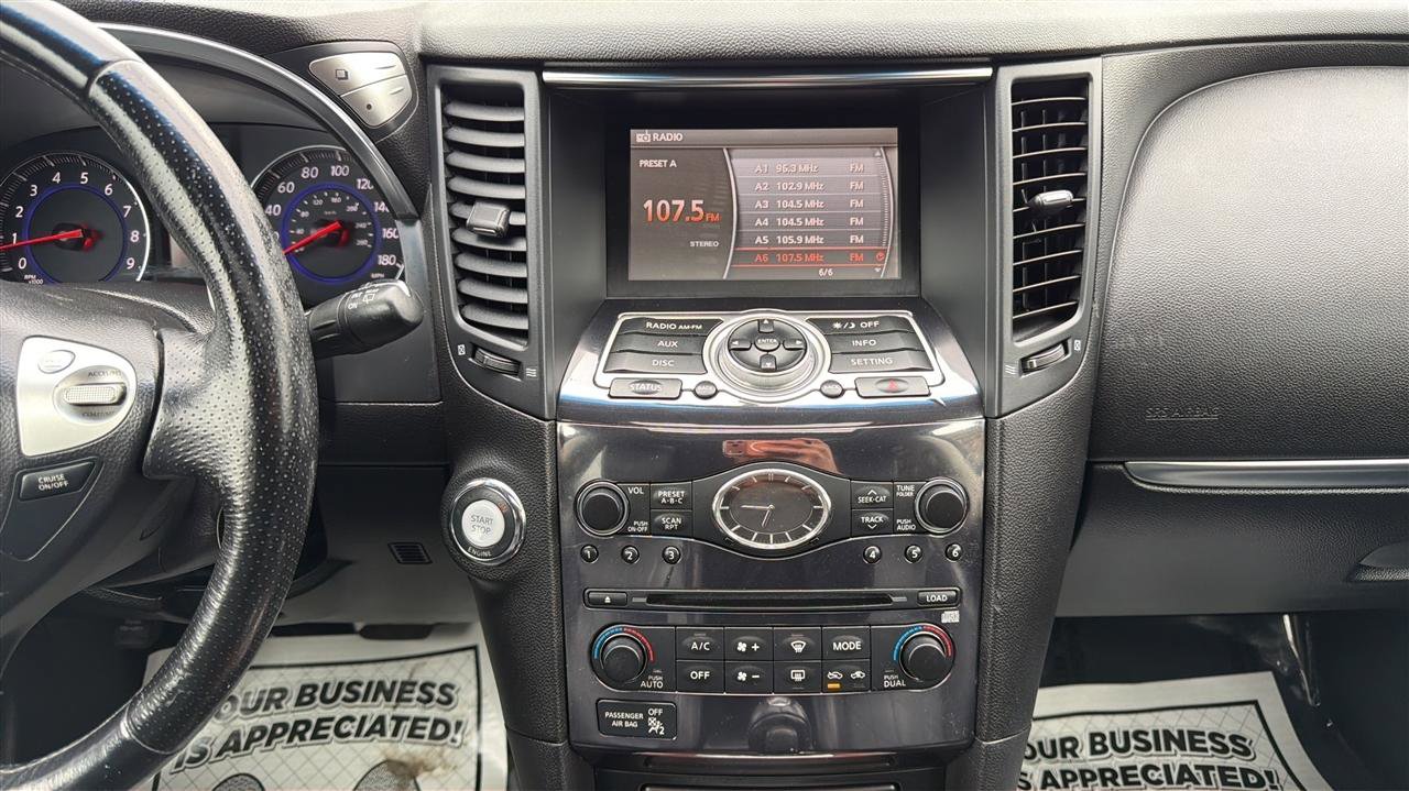 Used 2009 INFINITI FX35 2WD w/ Deluxe Touring Pkg image 23