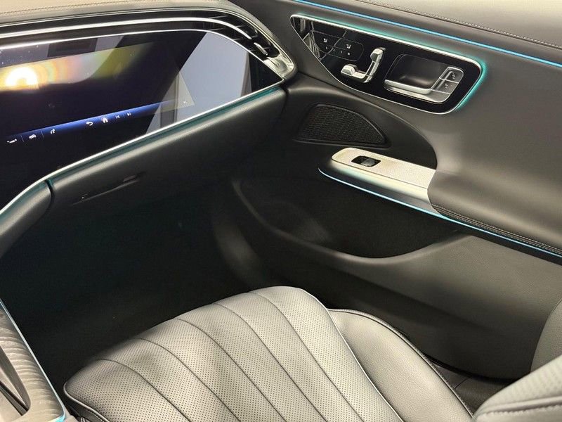 New 2026 Mercedes-Benz E 350 4MATIC Sedan image 8