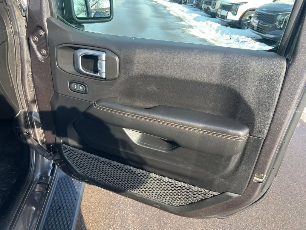 Used 2021 Jeep Wrangler Unlimited Sahara image 21