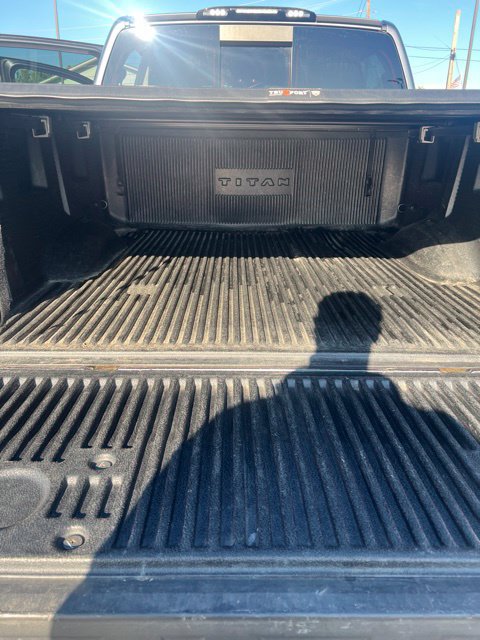 Used 2017 Nissan Titan SV AWD/4WD image 25
