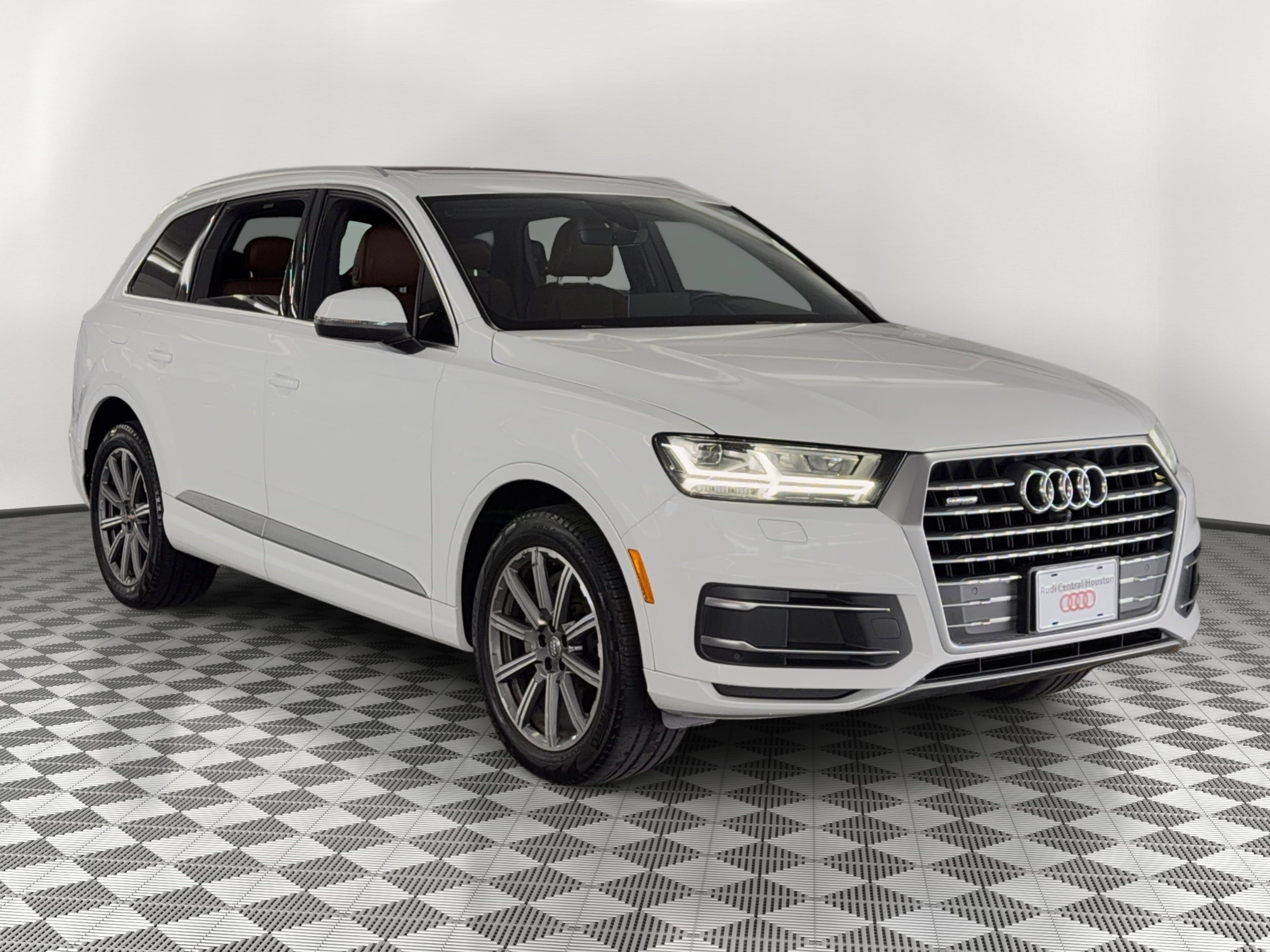 Used 2019 Audi Q7 2.0T Premium Plus w/ Premium Plus Package AWD/4WD image 7