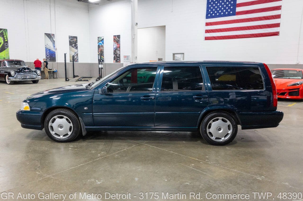 Used 1998 Volvo V70 FWD image 3