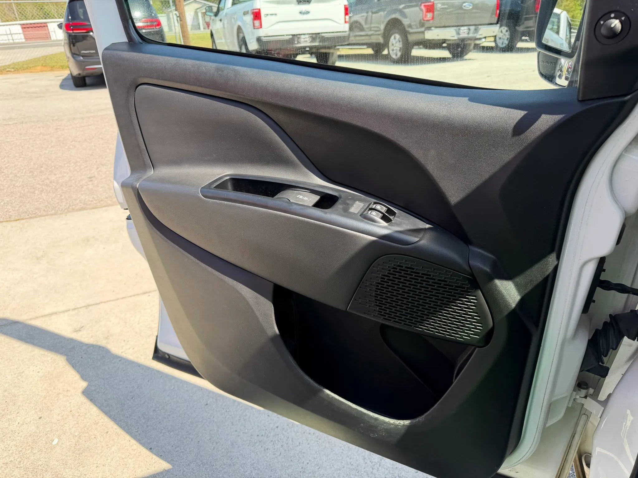 Used 2019 RAM ProMaster City Tradesman SLT FWD image 23