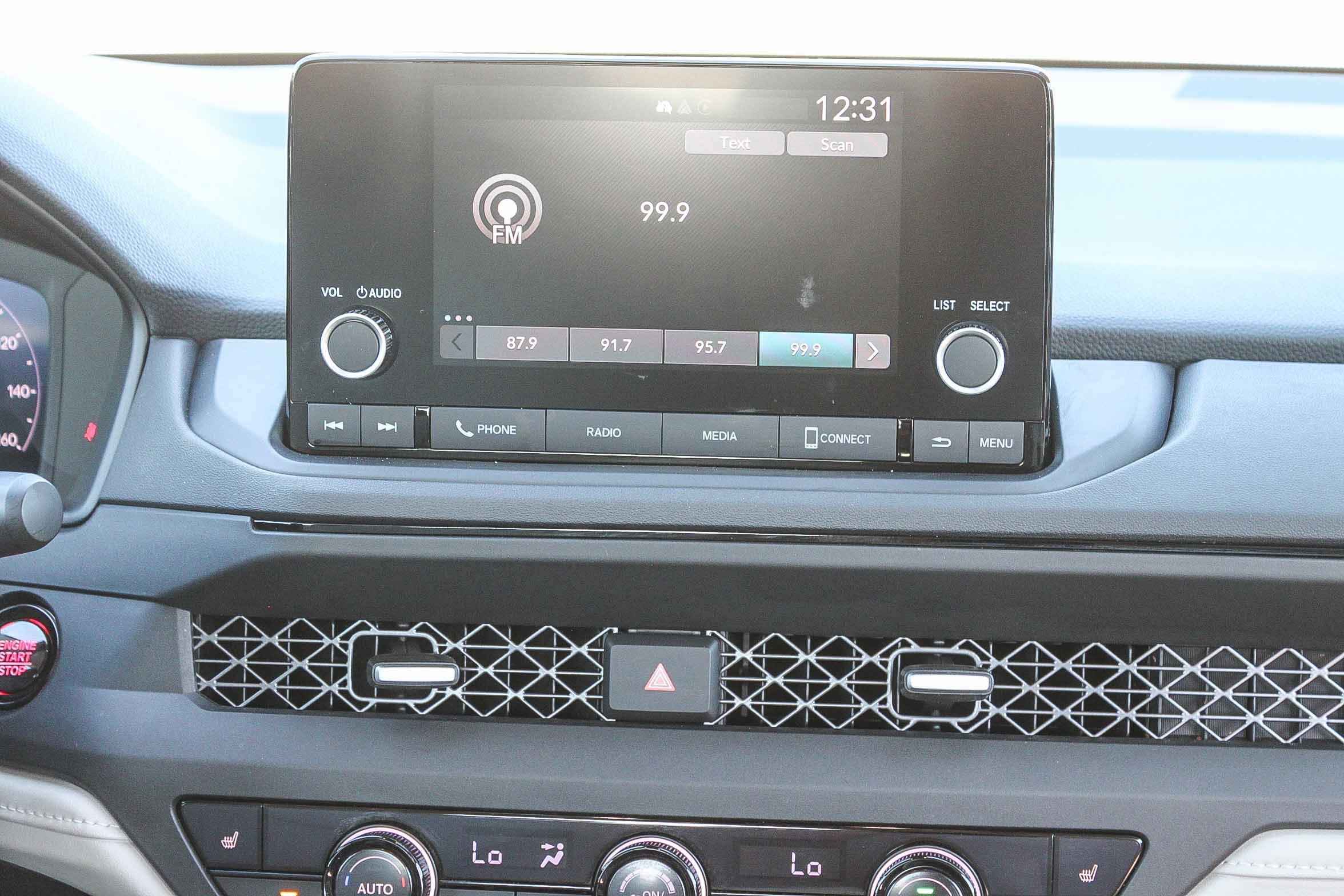 Certified 2025 Honda Accord SE image 9