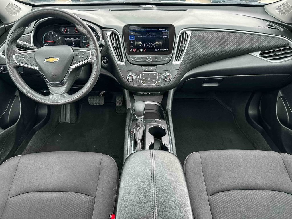 Used 2024 Chevrolet Malibu LT FWD image 11